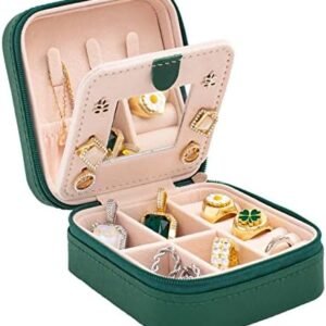 KElofoN Travel jewelry case Travel jewelry box Travel Jewelry Organizer Small box Gift for Girls Women with Mirror(Green)