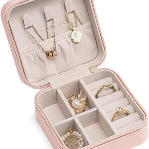 Vlando Travel Jewelry Case - Valentines Day Gifts for Her - Small Jewelry Travel Organizer Box Travel Essentials Gift for Teen Girl Women - Pink